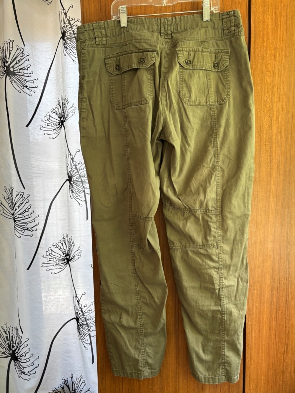 Reitmans Olive Green Cargo Utility Pants Multi Pocket Size 11 - Picture 3 of 9